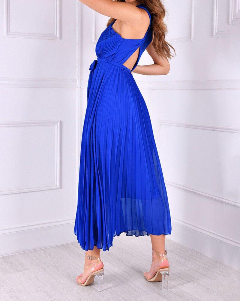 Solid Neck Pleated Dress