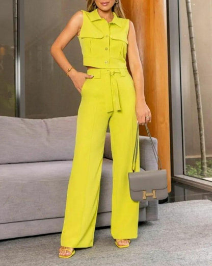 Stylish two-piece suit with sleeveless cropped shirt & trousers