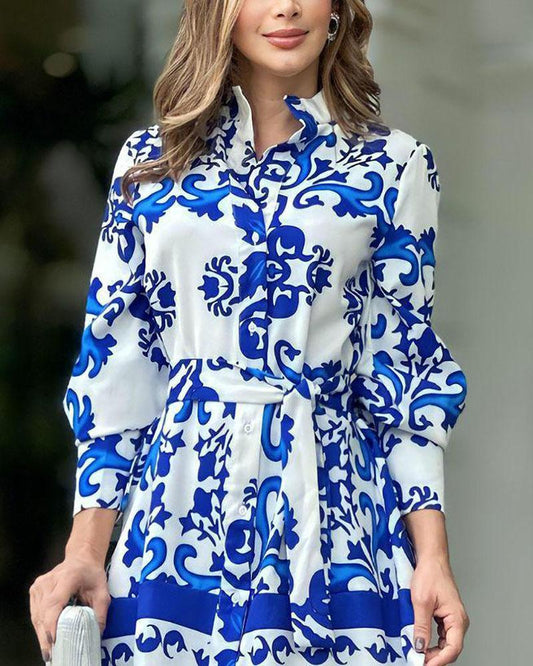 Stylish long-sleeved midi dress