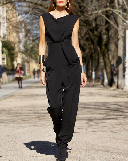 Sleeveless solid color jumpsuit