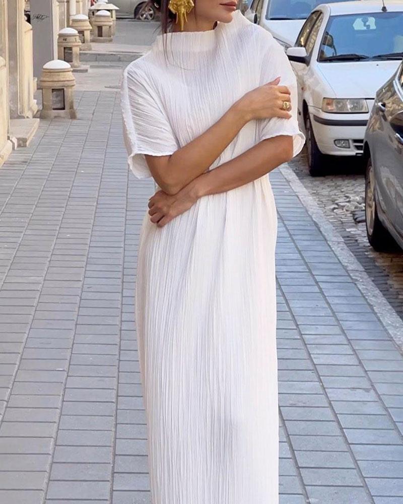 Simple solid color short-sleeved pleated dress