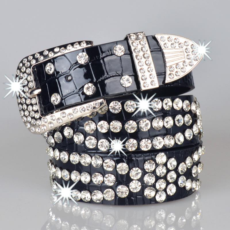 Stylish and versatile rhinestone belt