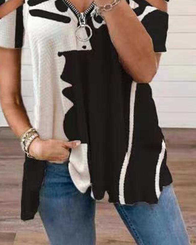 V-neck Zipper Pullover Hollow Print T-shirt