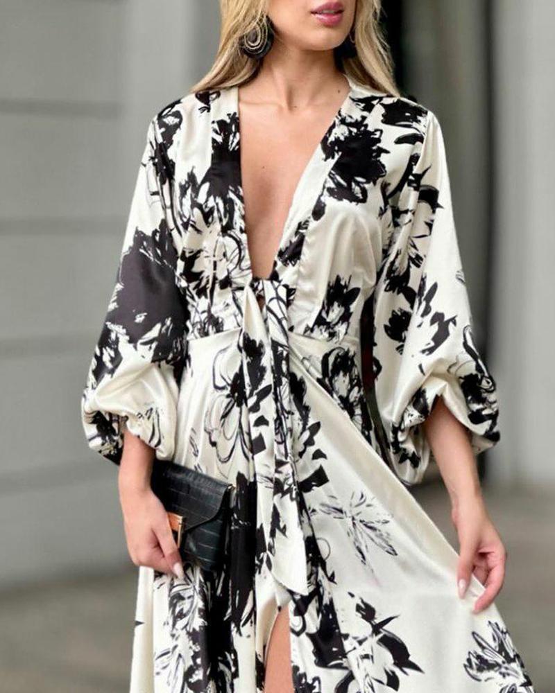 Stylish deep V-neck high-waist print dress