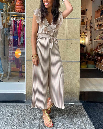 Solid color ruffled pleated jumpsuit